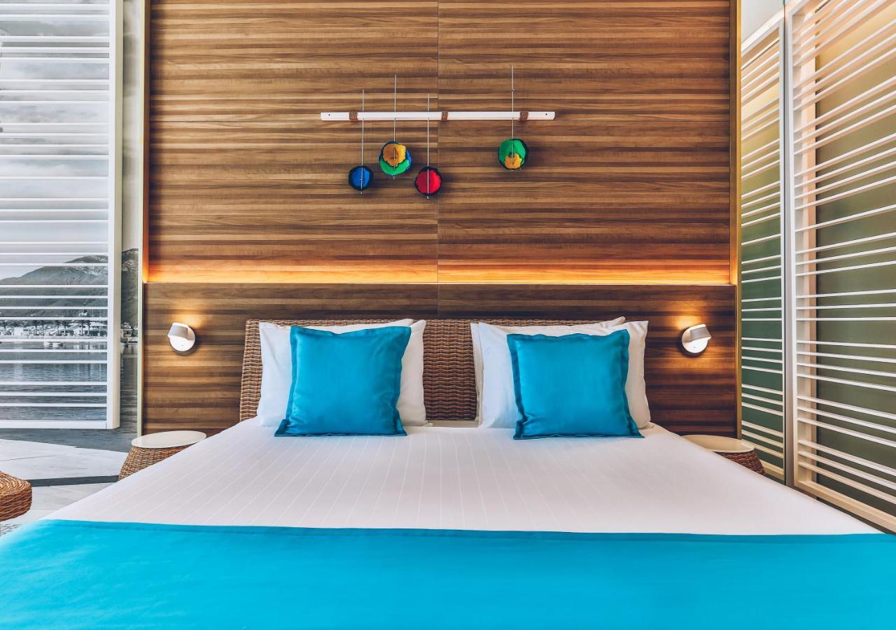 Carine Hotel Kumbor Superior Херцег Нови Екстериор снимка