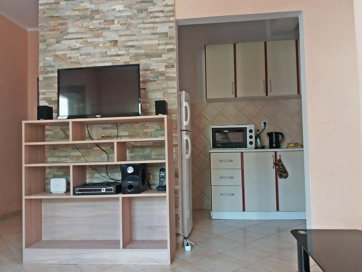 Carine Hotel Kumbor Superior Херцег Нови Екстериор снимка